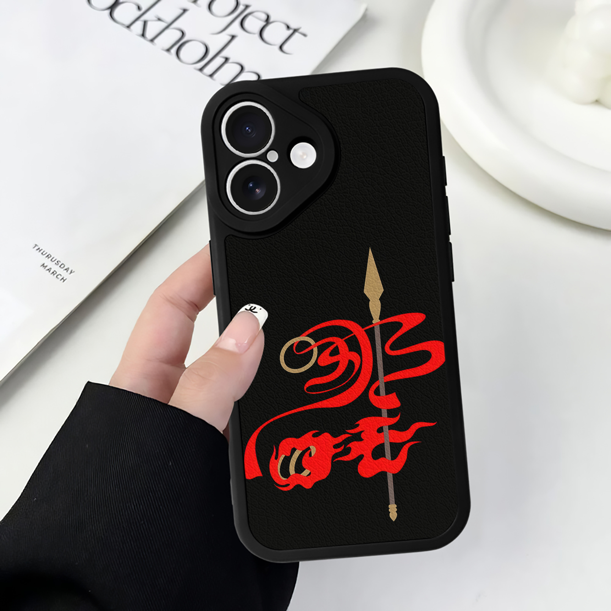 （画像用） Ne Zha 2 ナタ 魔童の大暴れ 【iPhone 16シリーズ対応】シリコンスマホケース（レザー調） 材質：シリコン